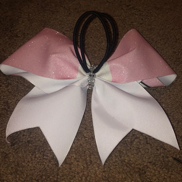 Pink superman cheerleading bow - Picture 2 of 2